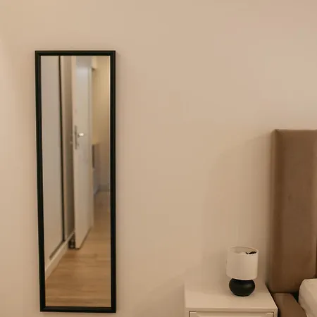 Διαμέρισμα Ava Circumvalatiunii 32 *