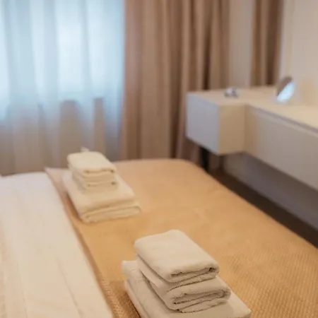 Ava Circumvalatiunii 32